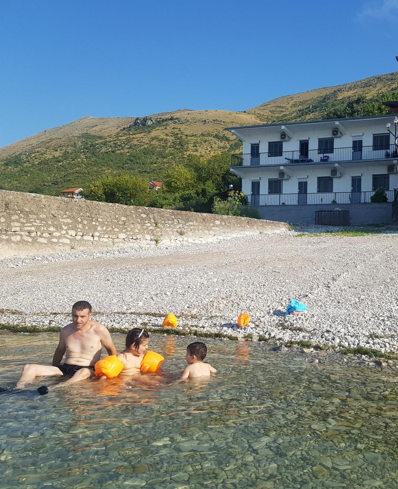 Rooms Lake View Balani Restaurant Shkoder Ngoại thất bức ảnh